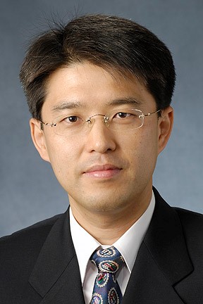 Dr. Youngjin Lee